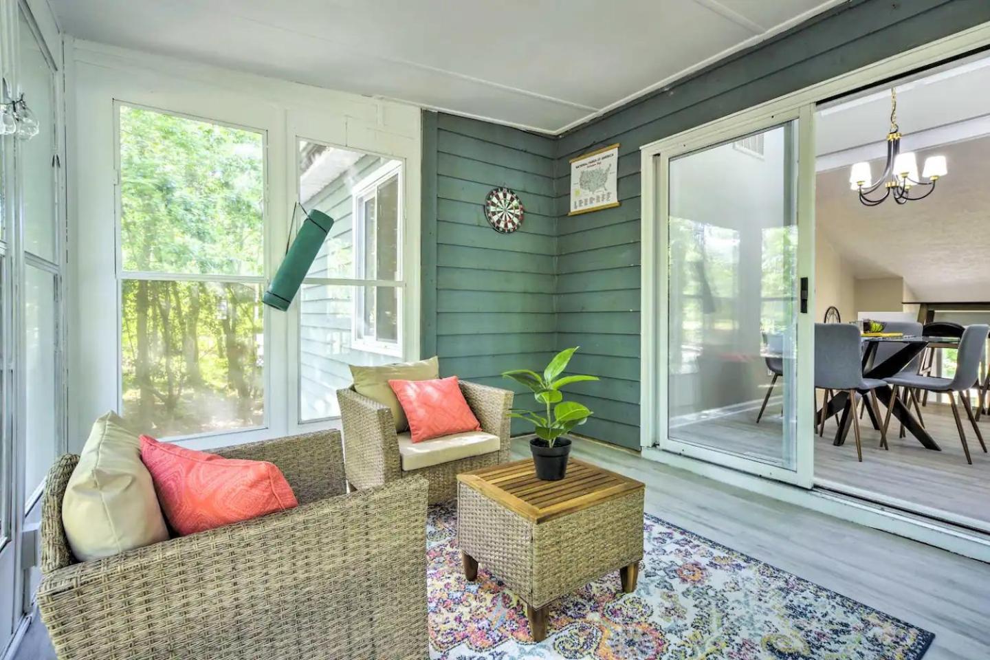 Charming Three Bedroom With King Bed And Fire Pit * Raleigh
