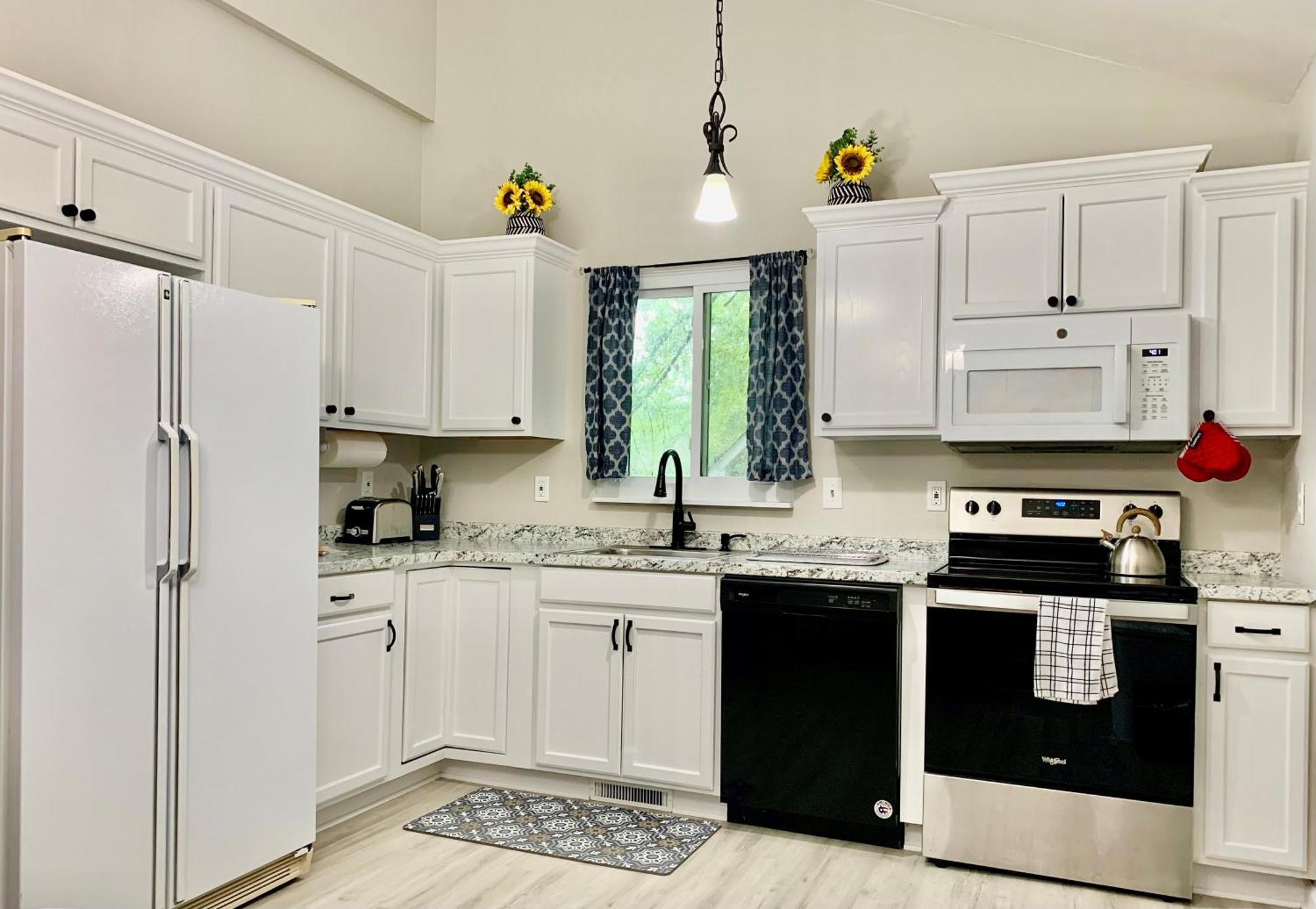 Holiday home Charming Three Bedroom With King Bed And Fire Pit